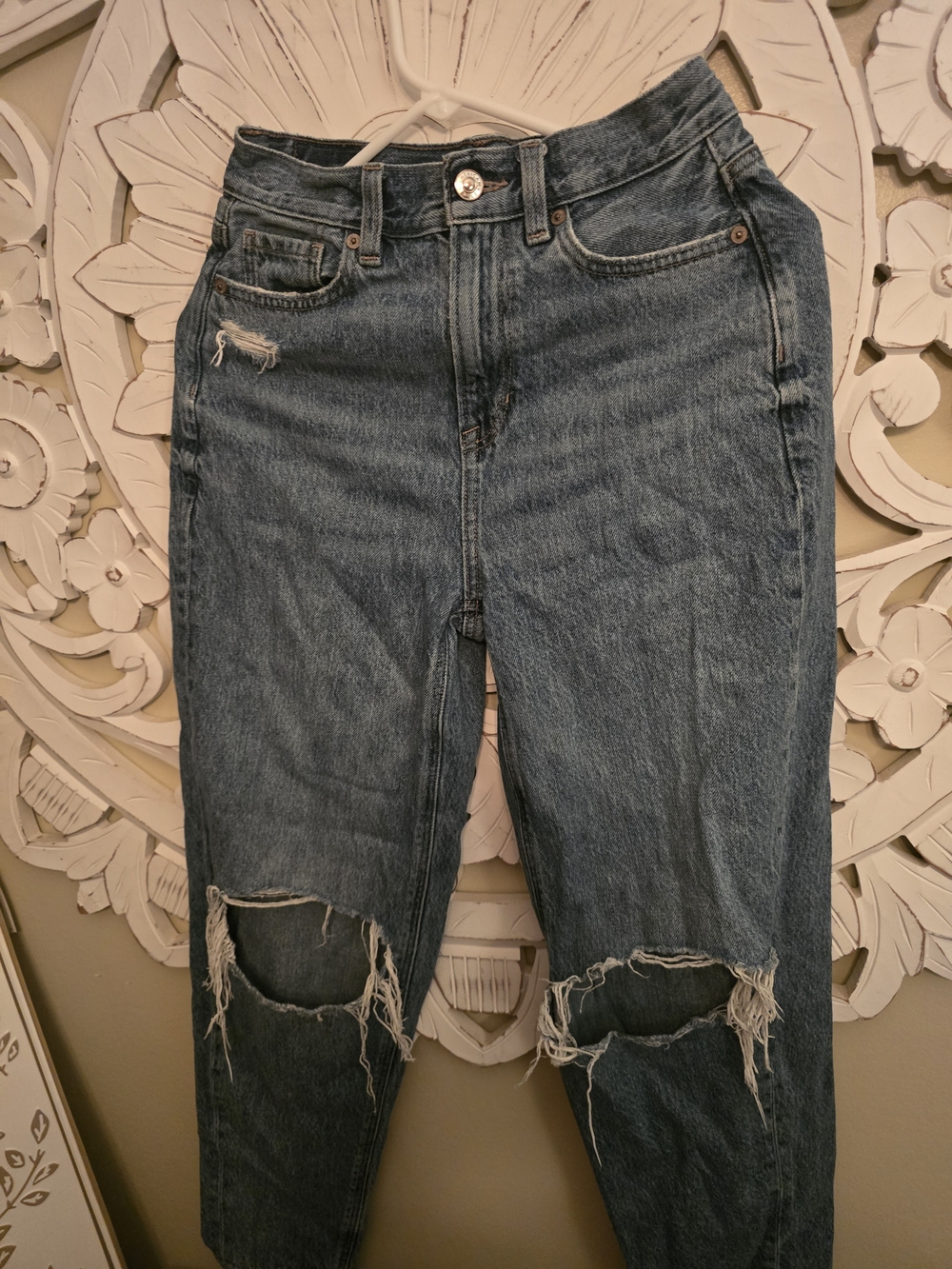 American Eagle Mom Jeans Blue Distressed High-Rise Women’s Jeans